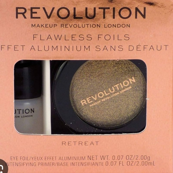Revolution Flawless Foils Retreat Eyeshadow New - Picture 1 of 3
